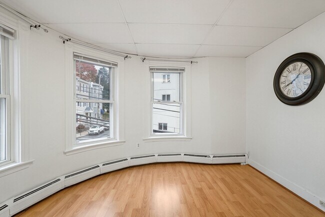 Photo - 46 Breed St Unit 2