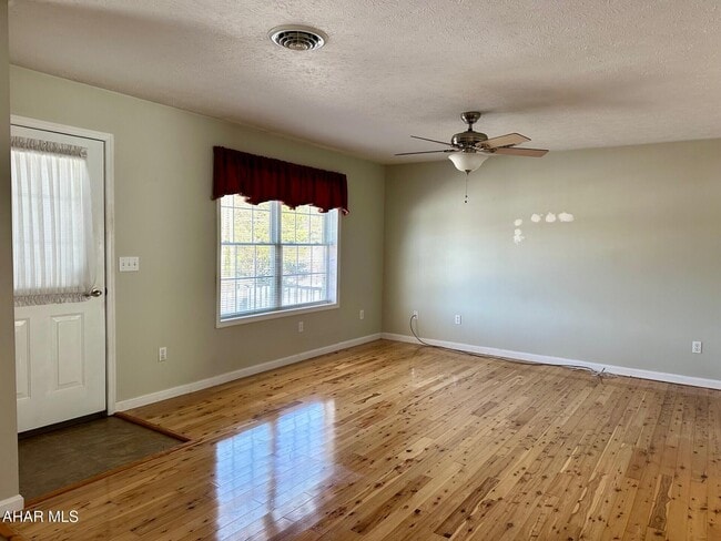 Photo - 1210 Imlertown Rd