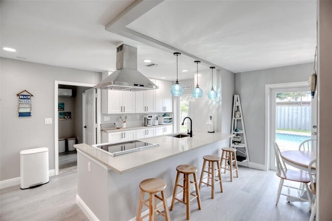 Photo - 1437 NE 25th St