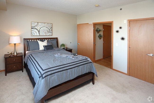 1BR, 1BA, Model - 941 SF