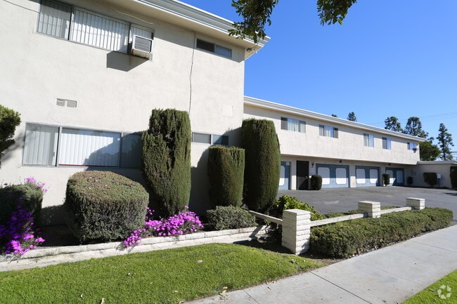 Photo - 8331 Lampson Avenue
