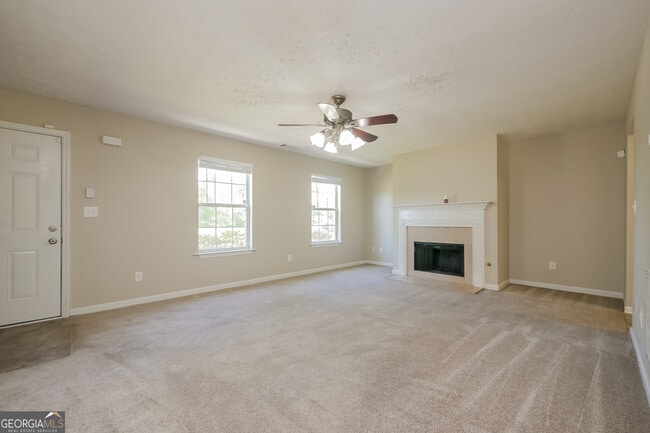 Photo - 2703 Holly Berry Dr