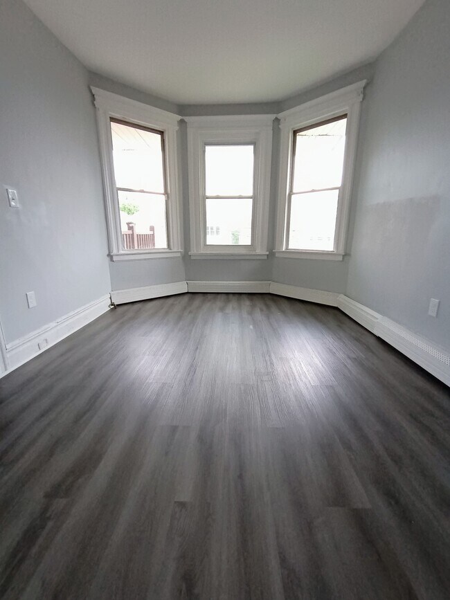 Photo - 169 Johnson Ave