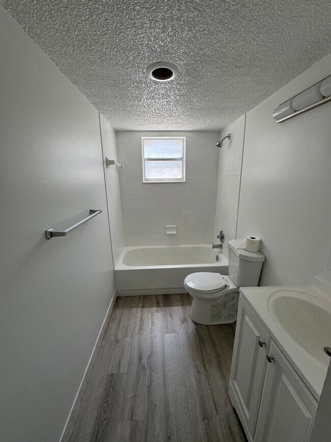 Photo - 403 NW 68th Ave Unidad Building 5 apt# 114