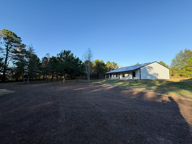 Photo - 1991 County Rd 2443