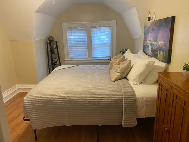 Photo - 105-107-107 Evergreen Ave Unit 1