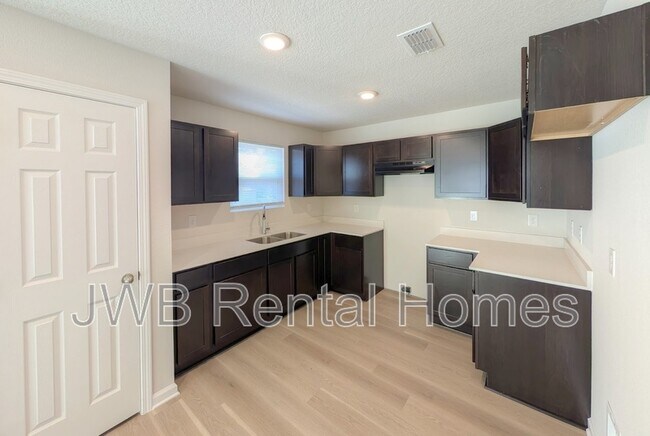 Photo - 4821 N Pearl St