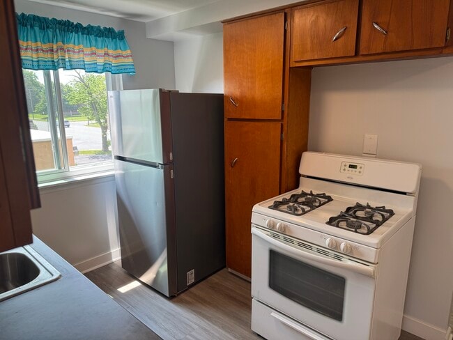 Photo - 779 Englewood Ave Unit #4