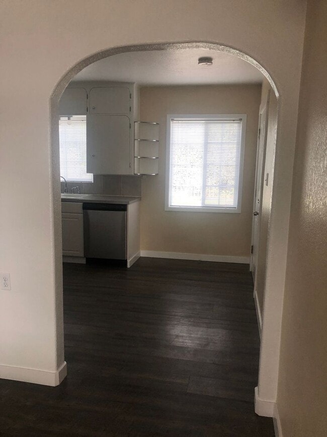 Photo - 3-Bedroom 1-Bath (A/C) Private Back Yard - Garage $1,875 (Albany)