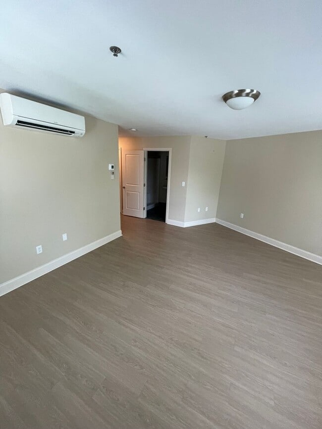 Photo - 1 5th Street