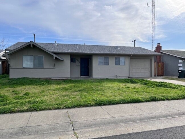 Freshly painted home with updated bathrooms - Freshly painted home with updated bathrooms