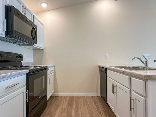 Photo - SCS Rothschild