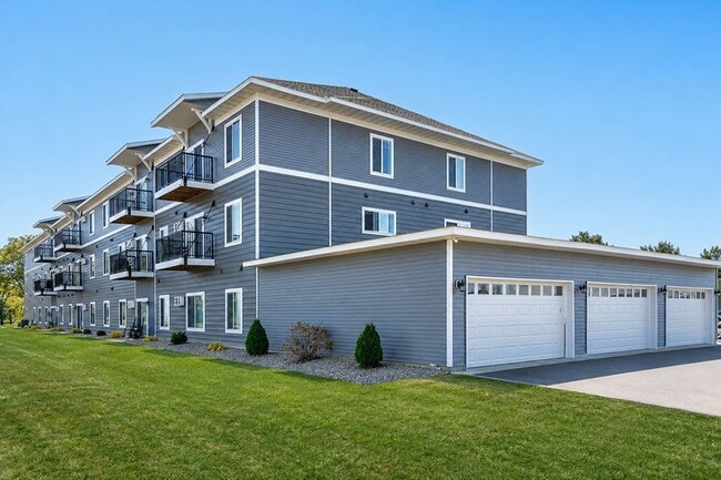LAKESIDE APTS OF WINDOM