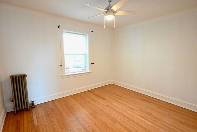 Photo - 2421 W Ardmore Ave Unit Apt 1