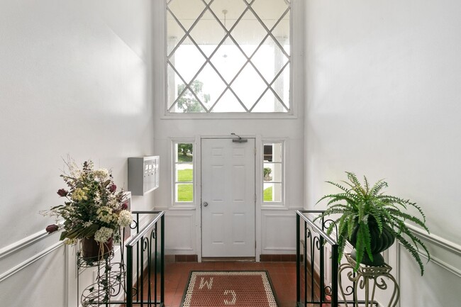 Photo - Potomac Village (Lansing Property Holdings LLC)