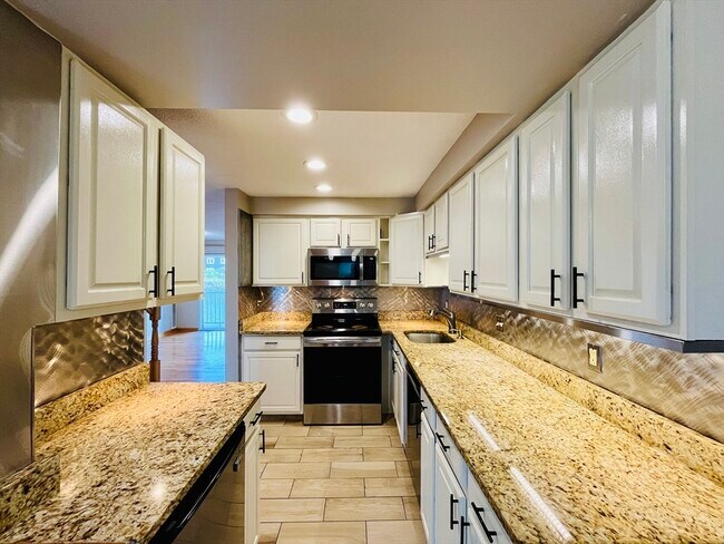 Photo - 30 Margin St