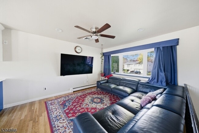 Photo - 32 Hardwick Ct