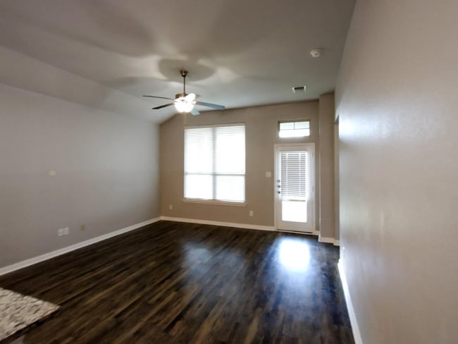 Photo - 3401 Addison St