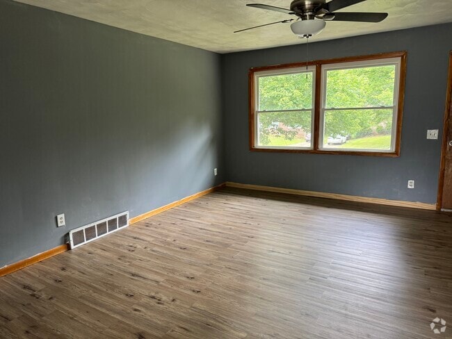 Building Photo - 7586 Bermuda St NW Rental