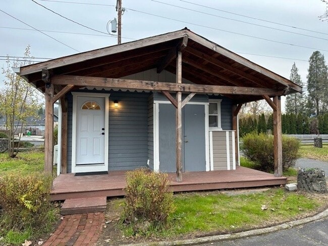 Building Photo - Adorable 1 bedroom Cottage!!