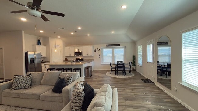 Photo - 1312 Hunters Rdg Dr