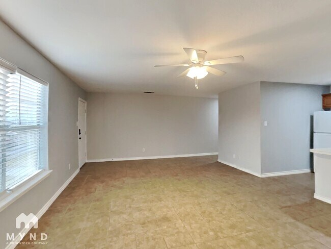 Photo - 4892 Masch Branch Rd Unidad 9