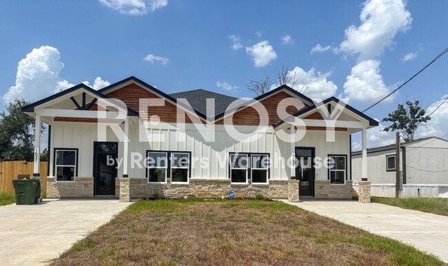 Building Photo - 1031 Exotic Pne St