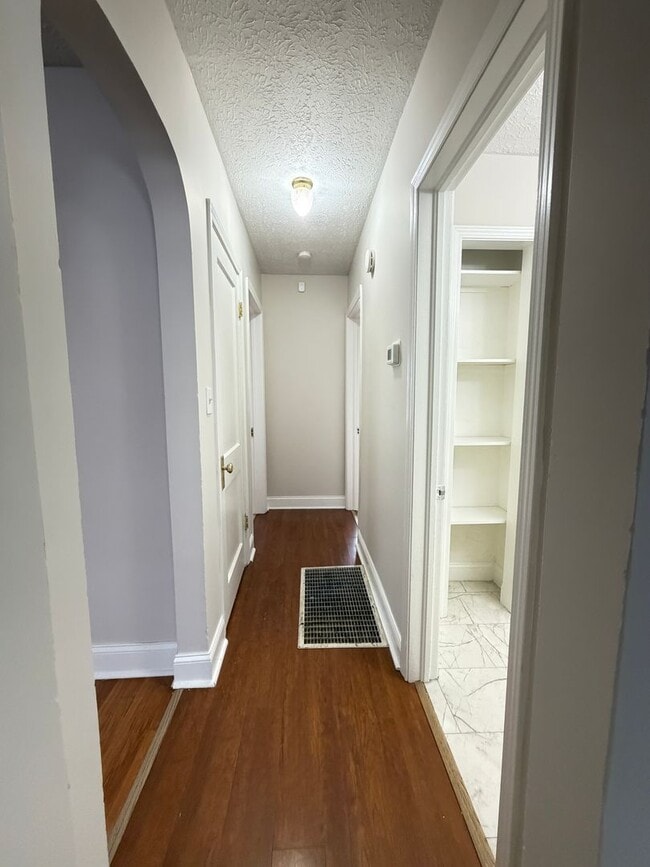 Photo - Wonderful 3 Bed and 1 Bath!