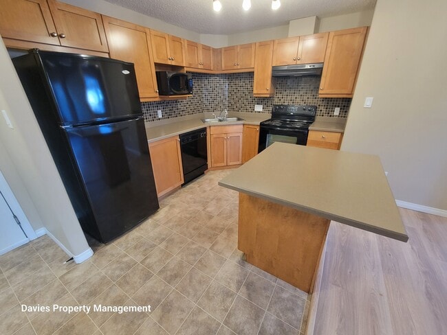 Photo - 7339 Terwillegar Dr S NW