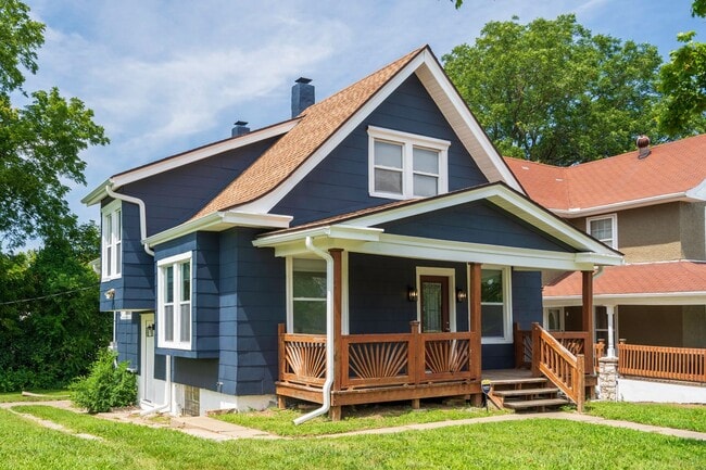 Photo - Charming 3-Bedroom Home with Spacious Layo...
