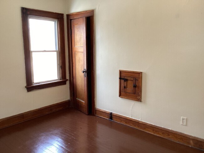 Photo - 3730-3732 W Roberts St Unidad 3732 (Upper)