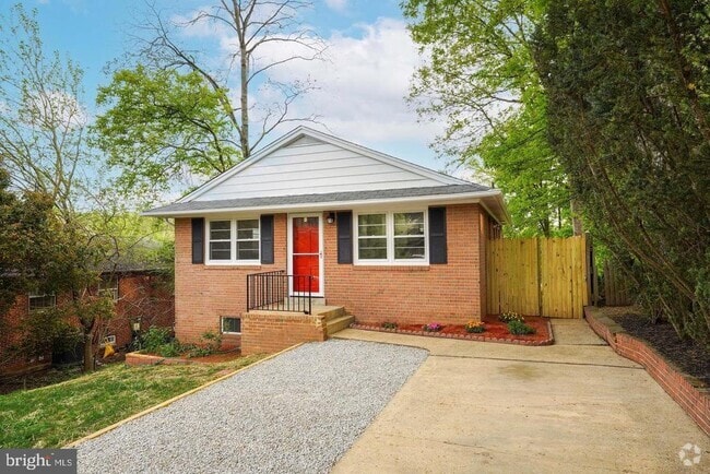 Building Photo - 6415 3rd St Rental