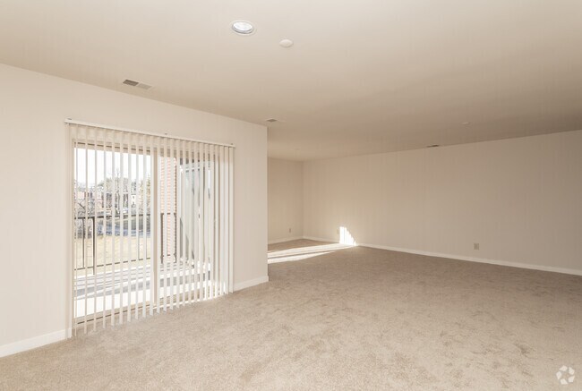 2BR, 2BA - 1440 SF
