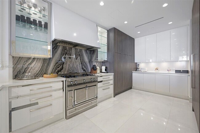 Photo - 17901 Collins Ave Unit 2702