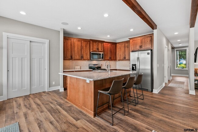 17107 Rainbow Rd