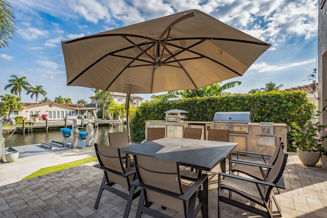 Photo - 2461 SE 10th St