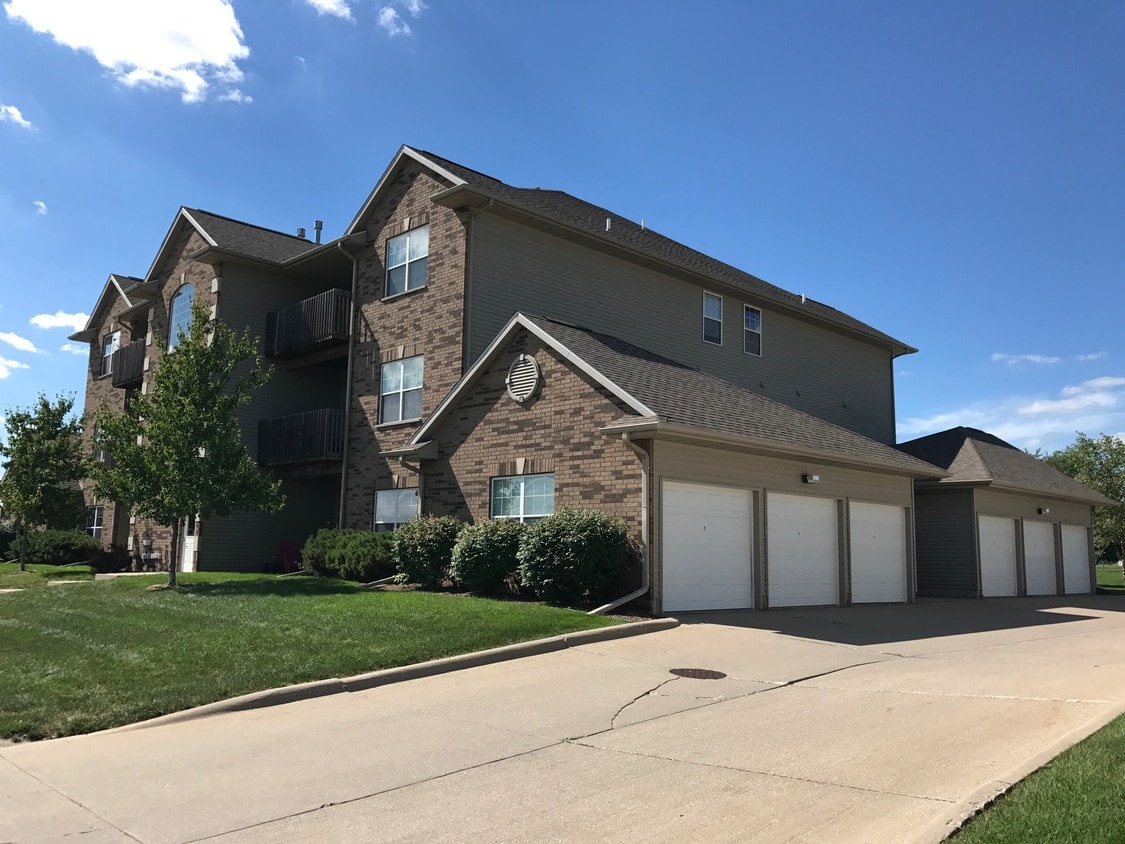 Photo - 60 E Jefferson St (North Liberty, IA)