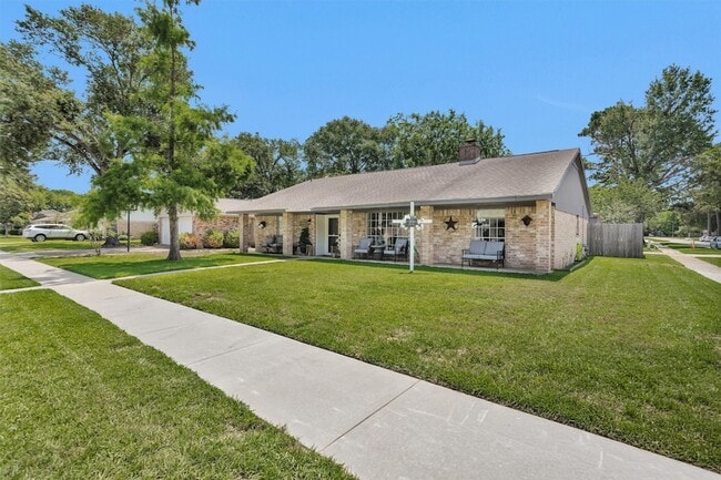 Building Photo - 4735 Lost Oak Dr