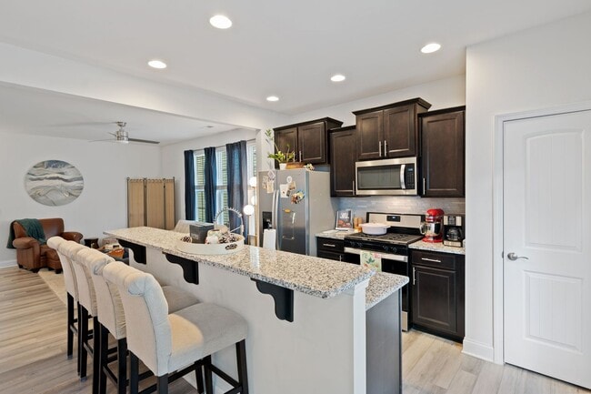 Photo - Stylish and Spacious 3 Bedroom, 2.5 Bathro...