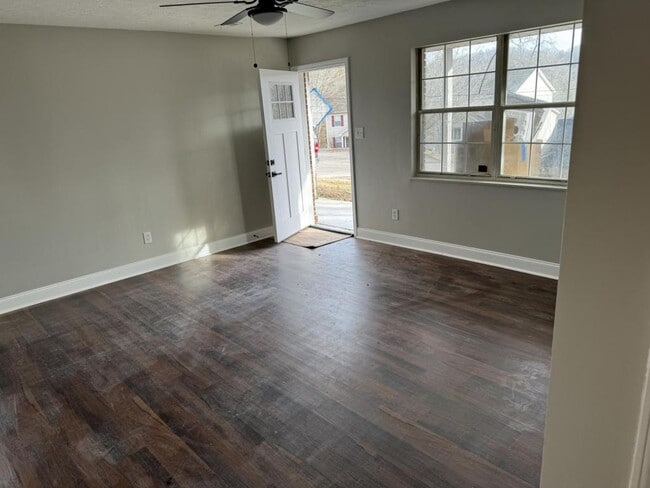 Photo - 2911 Beaverwood Dr