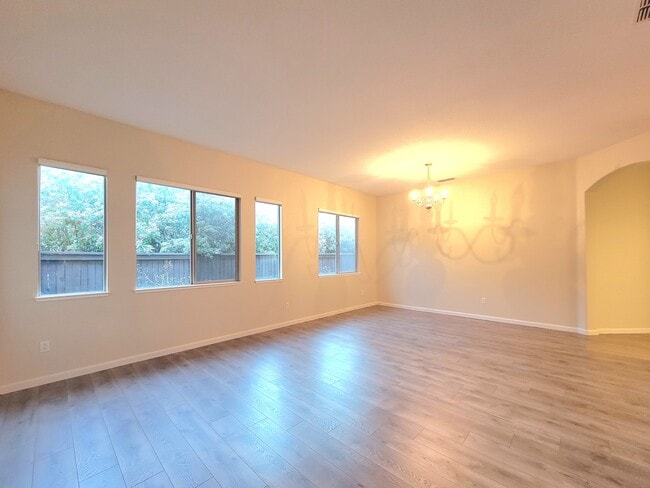 Photo - 6063 Brogan Way