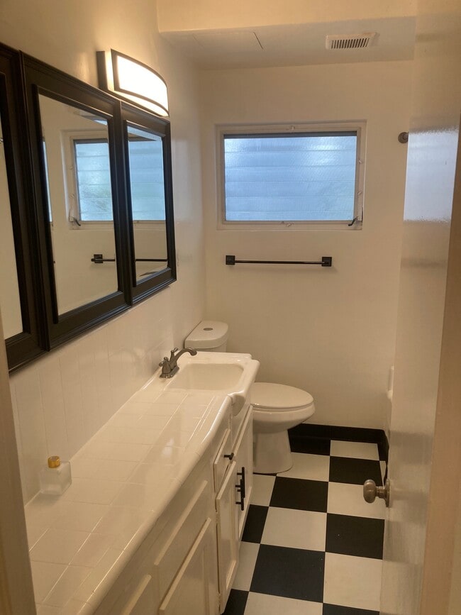 Photo - 423 S Maple Dr
