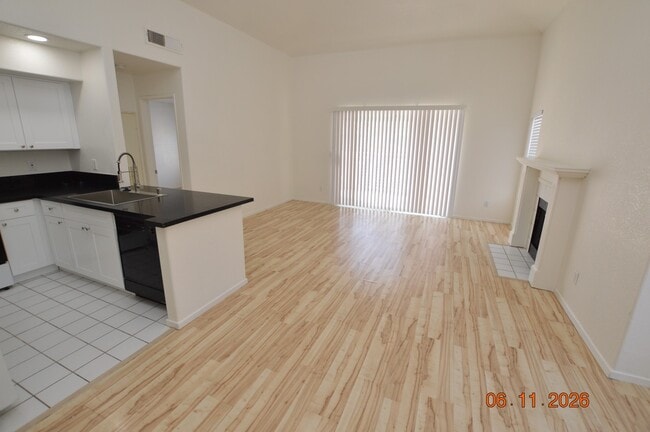 Photo - 5000 Red Rock St