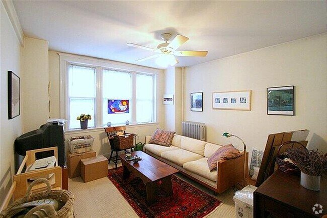 Building Photo - 11 Ellery St Unit 1 Rental