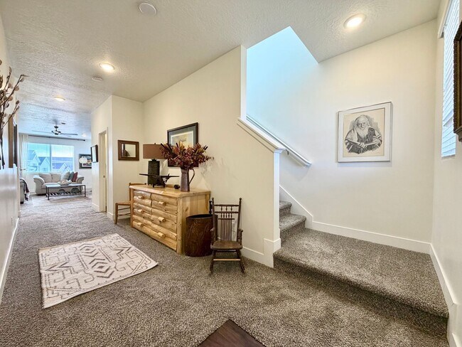 7239 Woods Rose Dr