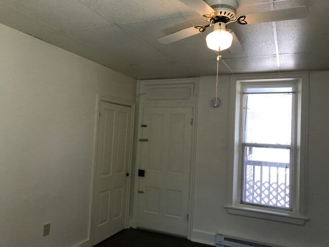 Photo - 33 S Penn St Unit #2