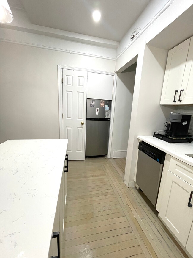 Photo - 50 W 106th St Unidad 1A