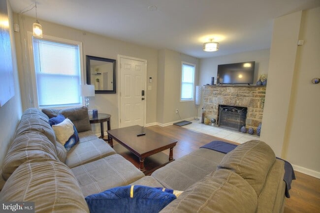 Photo - 2708 Oakley Ave