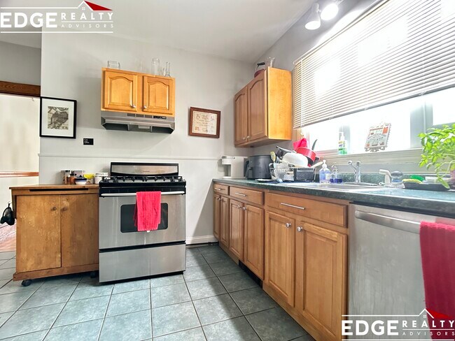 Photo - 14 Mapleton St Unit 3
