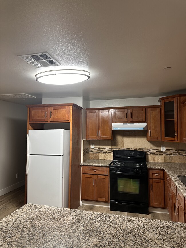 Photo - 843 W 76th St Unidad 843 W. 76th Street